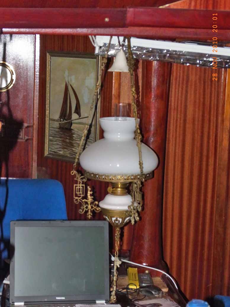 Strelli-13-Salonlampe